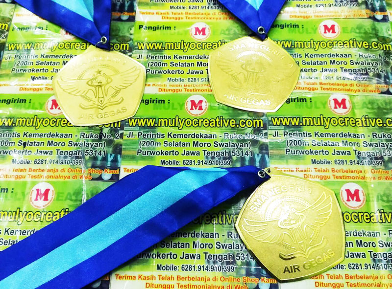 Medali Wisuda/ Kelulusan SMA Negeri 1 Air Gegas