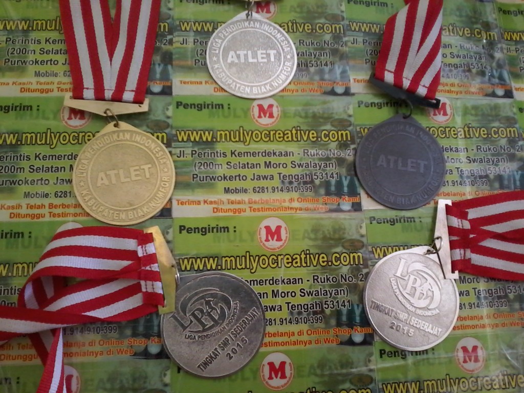 Коды medal. Самодельные медали. Медали RFC Малайзия. Американские медали с рекламой мыла. Гали обои Дулов его медали.