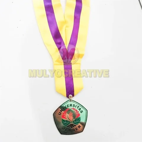 Order Aksesoris Wisuda Medali Universitas Jember UNEJ
