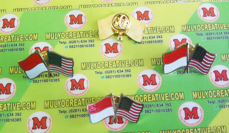 pin bendera kerja sama Indonesia dan Amerika